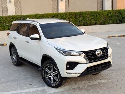 تويوتا فورتونر GXR 4.0L V6 GCC Specs | 4WD | Full Service History | Excellent Condition