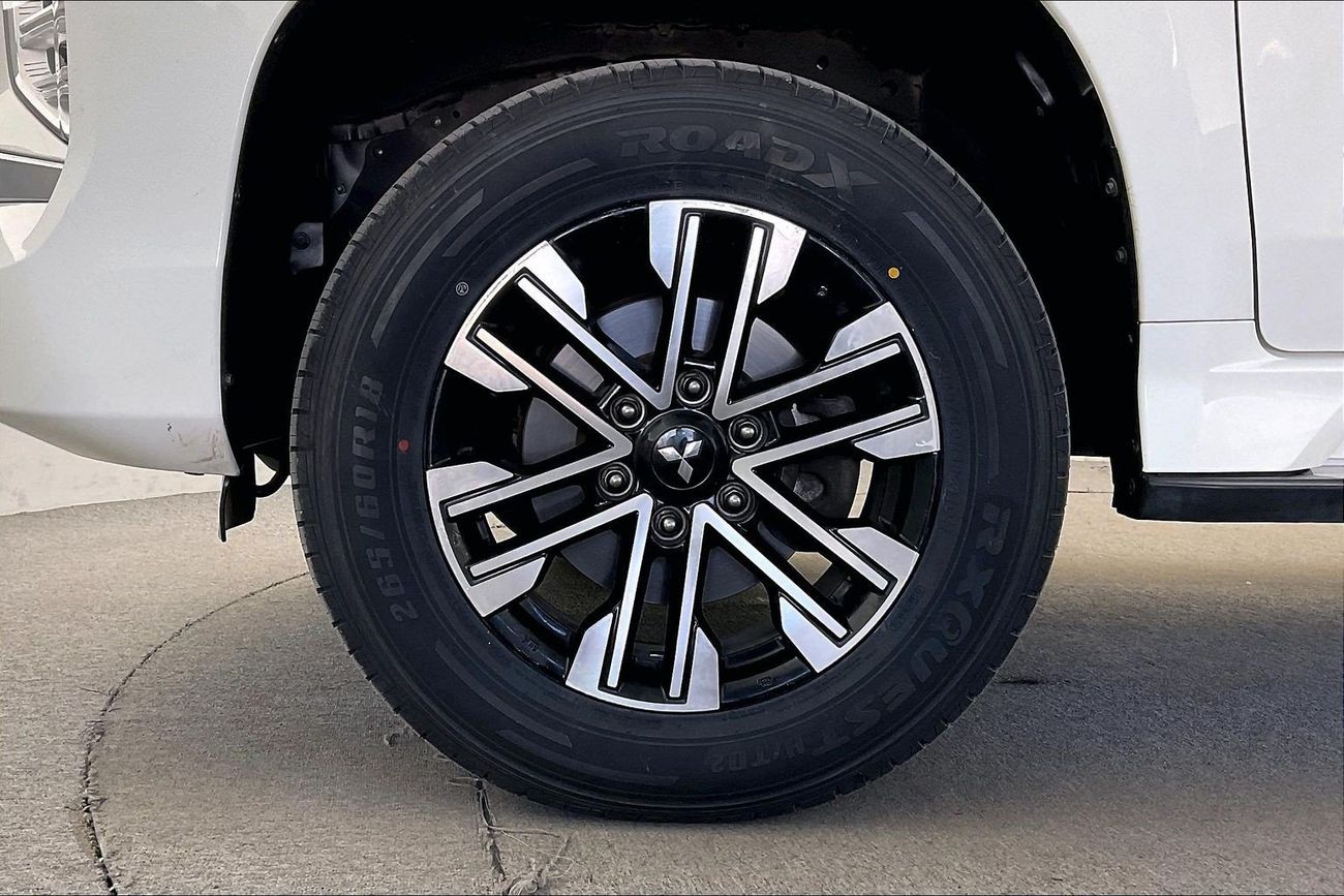 ميتسوبيشي مونتيرو سبورت GLS Premium | National Day Celebration | شامل الضمان | 0 ﺪﻔﻋﺓ ﺃﻮﻟﻯ