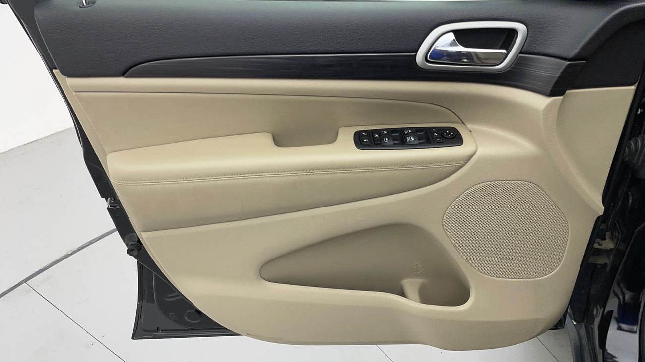 Jeep Grand Cherokee LAREDO 3.6 | Zero Down Payment | Free Home Test Drive