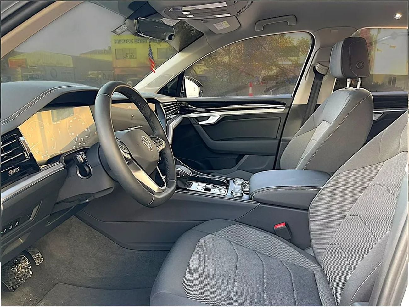 فولكس واجن طوارق Trendline 2.0L 2,384 P.M | Trendline - GCC Specs - Brand New! Under warranty