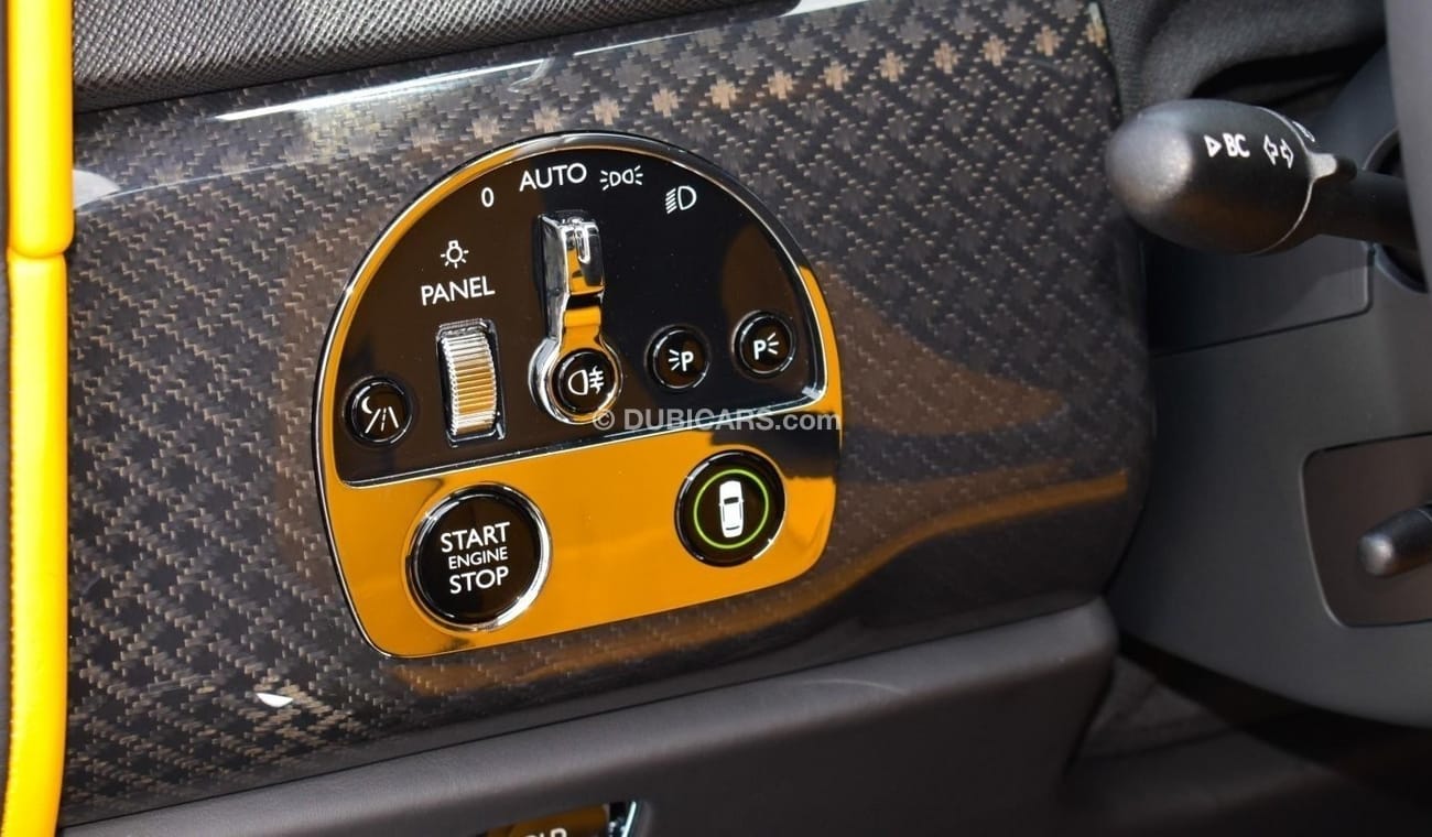 Rolls-Royce Cullinan . Local Registration + 5%