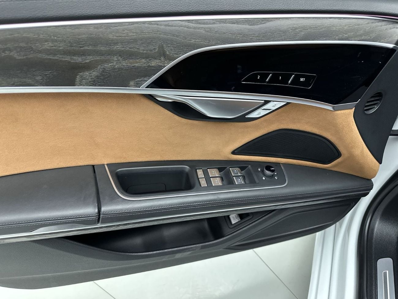 أودي A8 L 55 TFSI quattro Business Edition 3.0L (Ref# 001370)