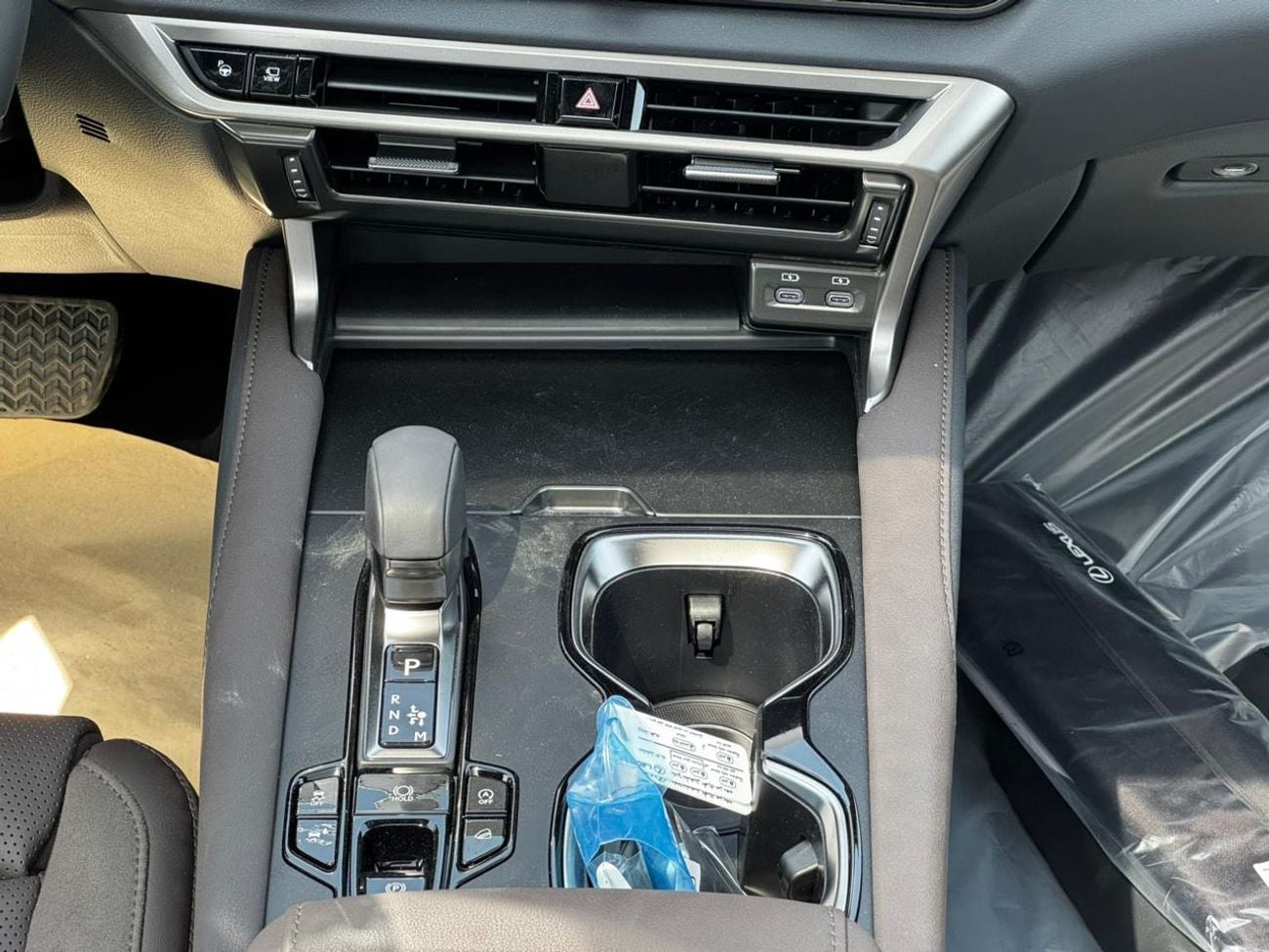 لكزس RC 350 The 2026 Lexus RX350 Signet (GCC/UAE Spec) is a luxury AWD SUV