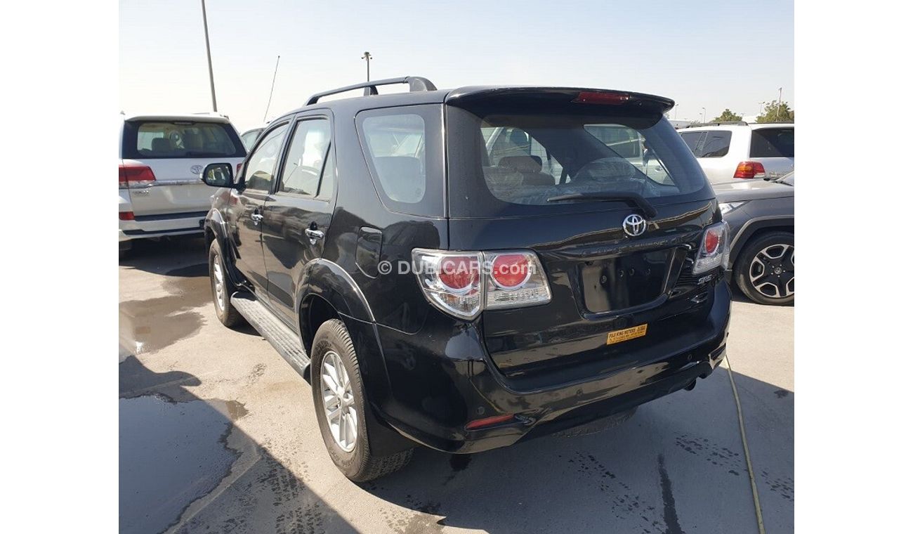 تويوتا فورتونر 2.7L SUV 4WD (PETROL)