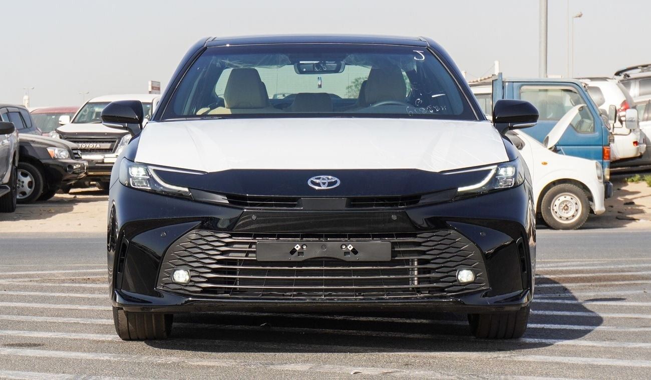 Toyota Camry LE  HEV 2.5L Hybrid