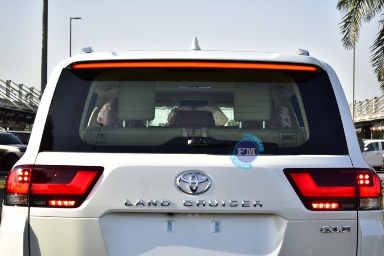 تويوتا لاند كروزر 300 GXR-V V6 4.0L Petrol 4WD 7 Seat Automatic