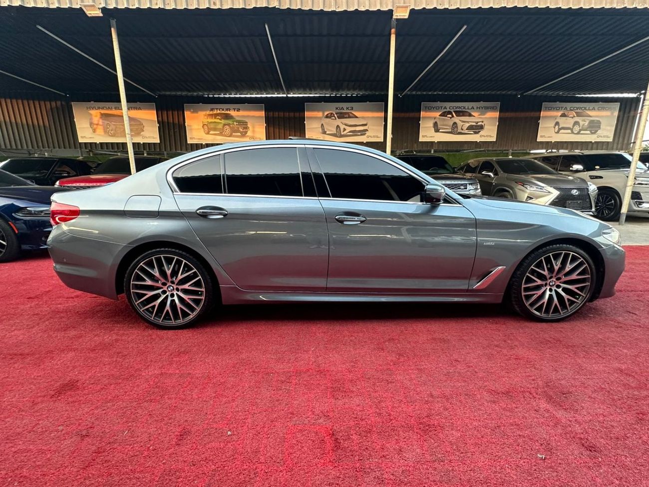 بي أم دبليو 540i Luxury 3.0L