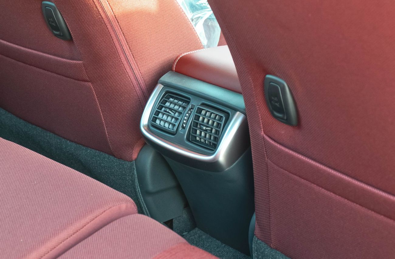 Toyota Hilux TOYOTA HILUX 2.7L RWD PETROL PICKUP 2025