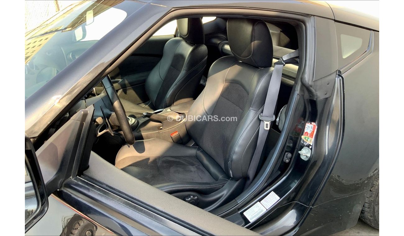 نيسان 370Z Standard