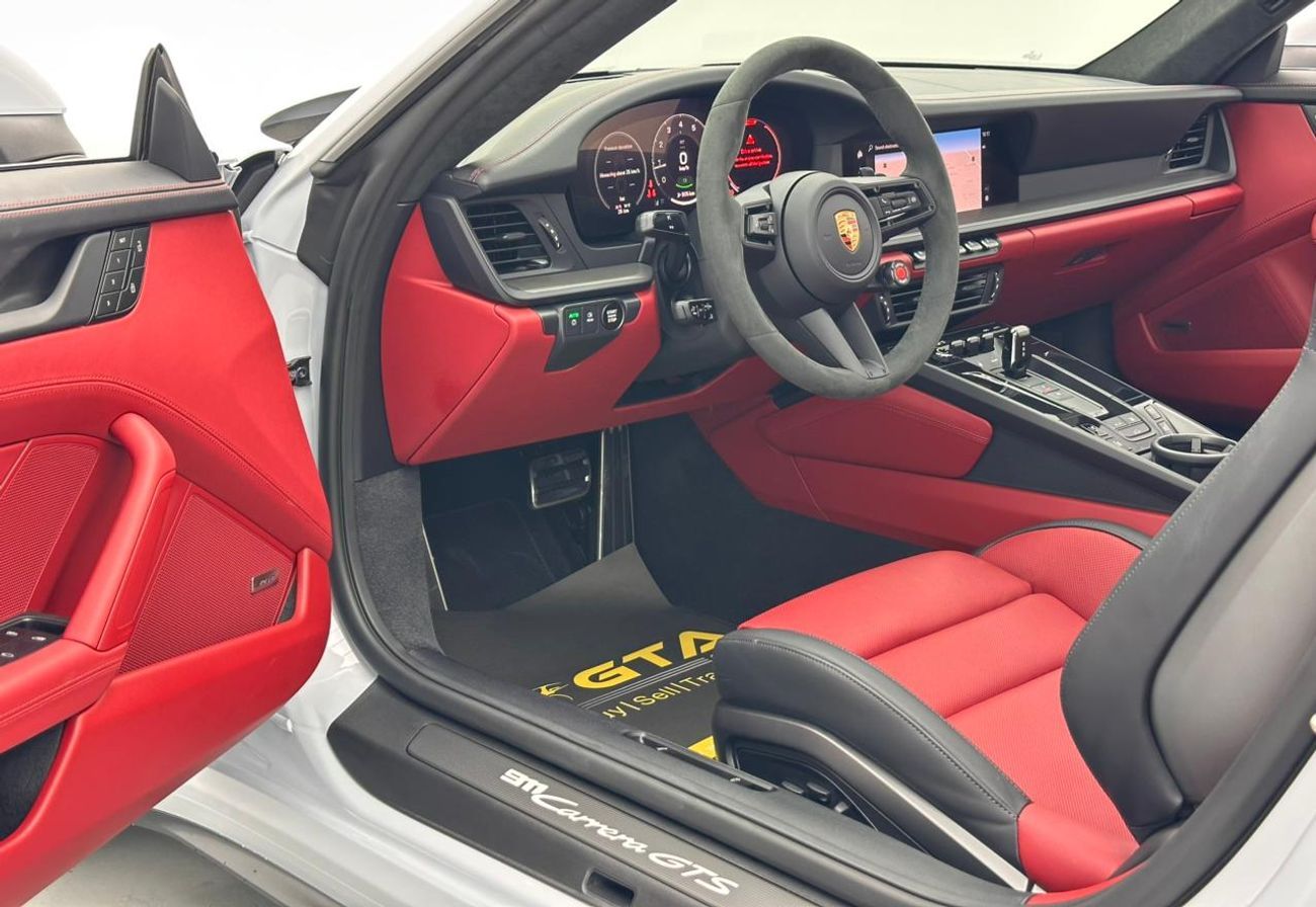 بورش 911 CARRERA GTS 2026 Porsche 911 Carrera GTS T-Hybrid, Brand New, Aerokit Carbon, 2028 Porsche Warranty, GCC
