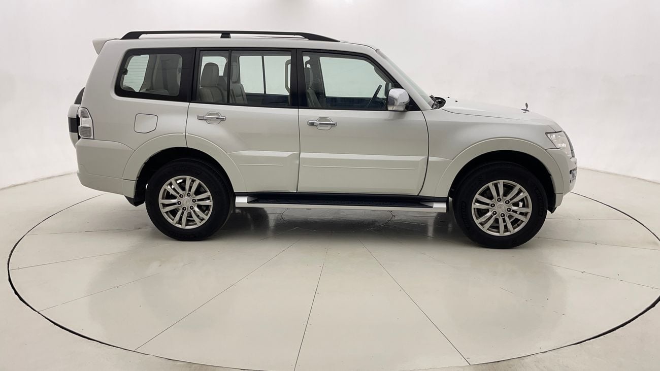 Mitsubishi Pajero GLS HIGHLINE 3.8 | Zero Down Payment | Home Test Drive