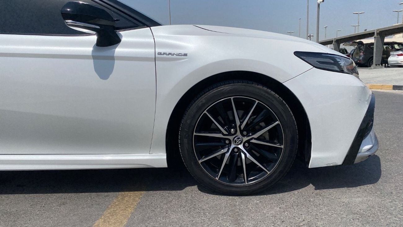 Toyota Camry Grande 3.5L GCC Under Warranty