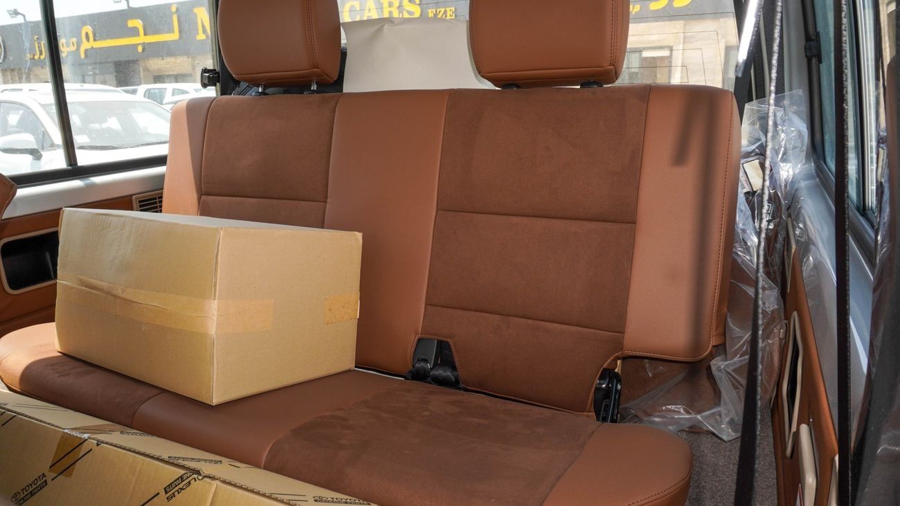 Toyota Land Cruiser 70 LX 4.0 L V6