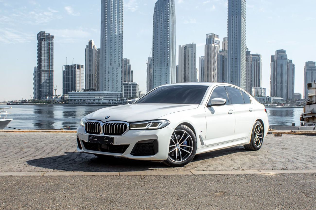 بي أم دبليو 520i Std 2.0L