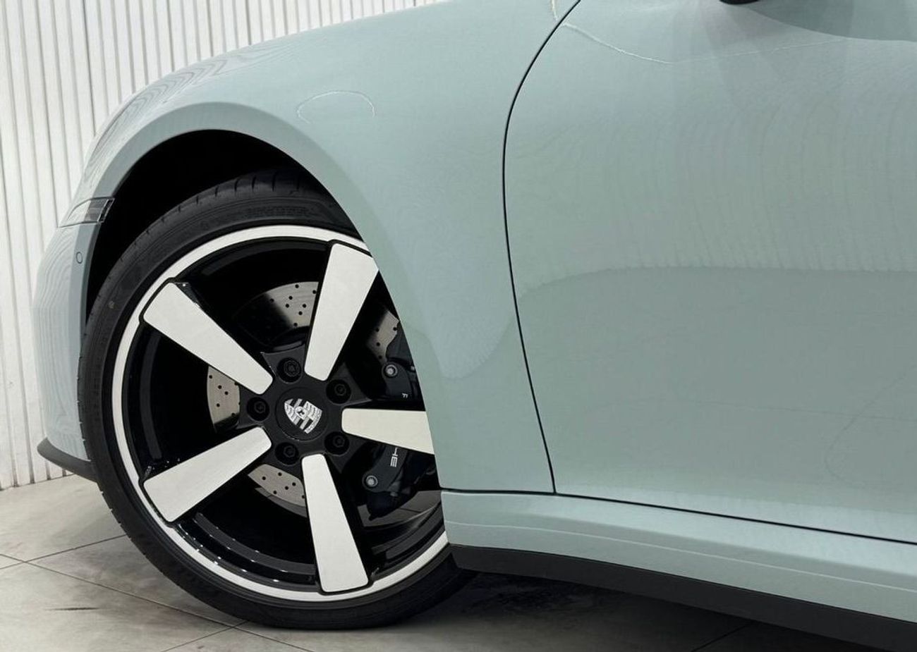 Porsche 911 992.2 2025 Porsche 992.2 Carrera, Dec 2026 Porsche Warranty, Sport Chrono Package, Very Low Kms, GCC