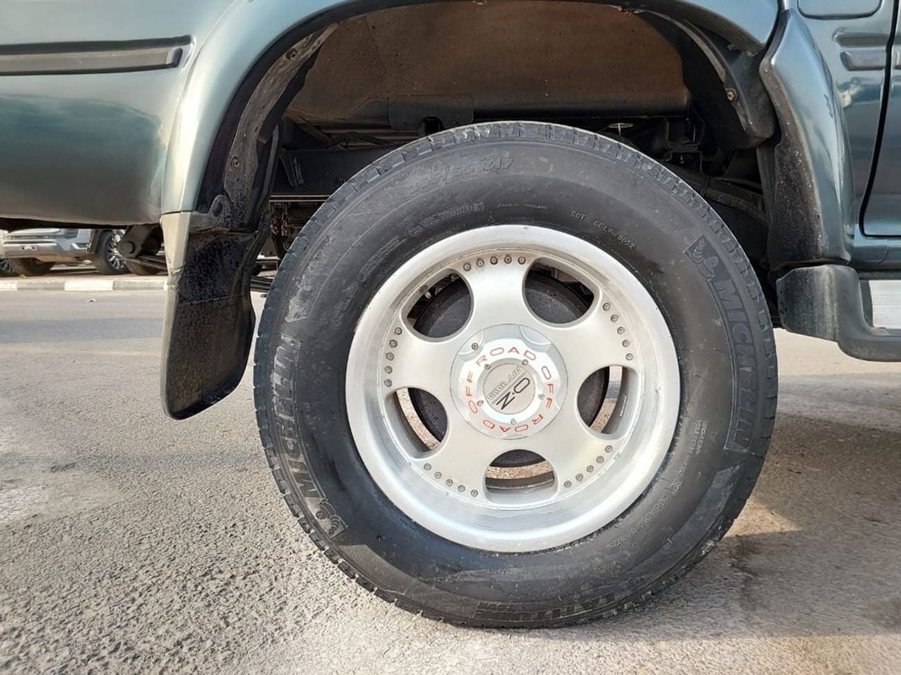 Toyota Hilux TOYOTA HILUX PICK UP RHD 1997 MODEL 2.4 L DIESEL AUTOMATIC(PM02314)