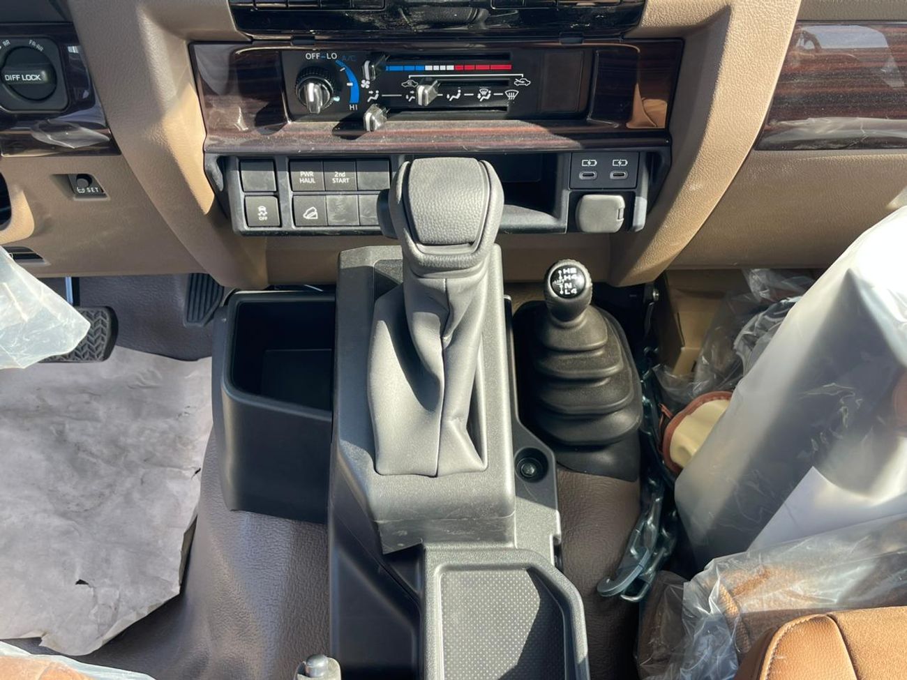 Toyota Land Cruiser Pick Up Std 4.0L Double Cab Utility AWD Toyota LC DC AT PETROL 2025 4.0L Full GREY