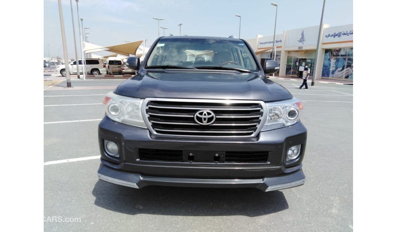 Toyota Land Cruiser Toyota landcruser g_xr V8 2015 accident free