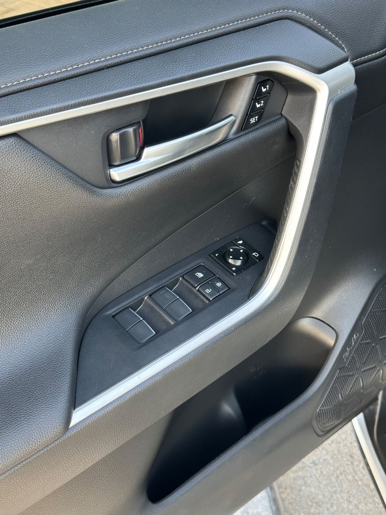 تويوتا راف ٤ premium Japan 360 camera Full Option