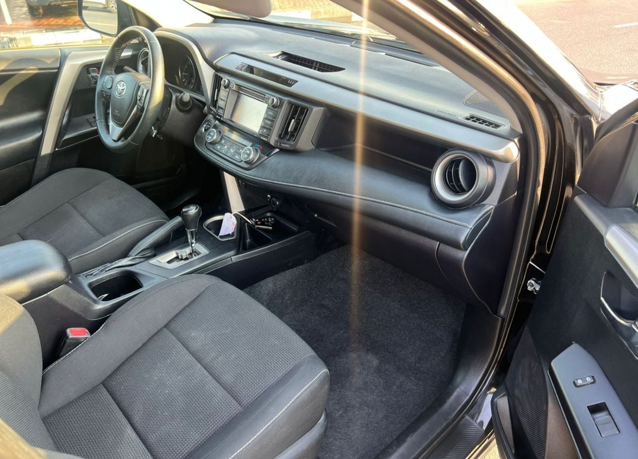 Toyota RAV4  2018 - 2.5L V4-RearCam-AWD 4x4 - Push Start -Sunroof