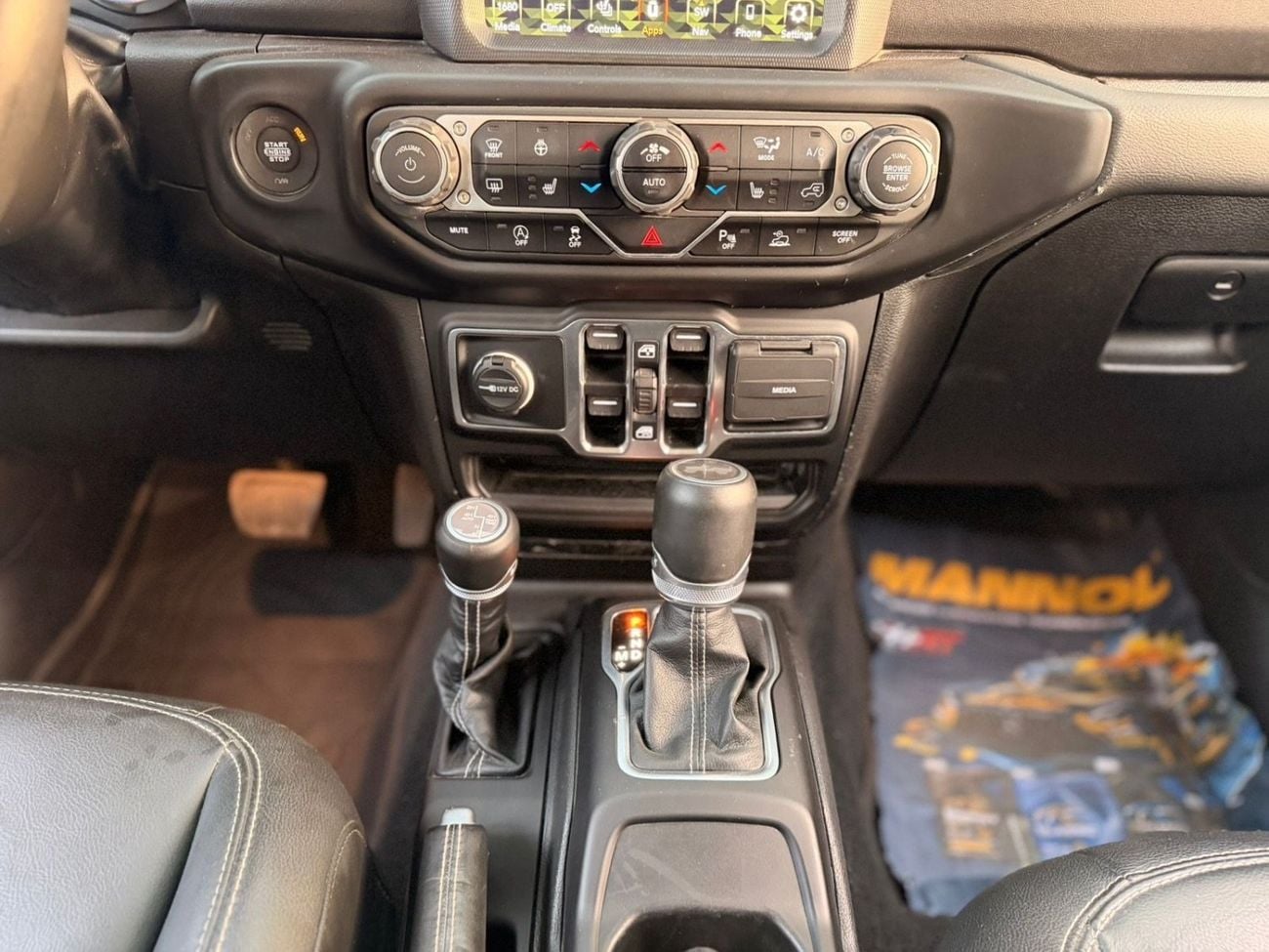 Jeep Wrangler SAHARA