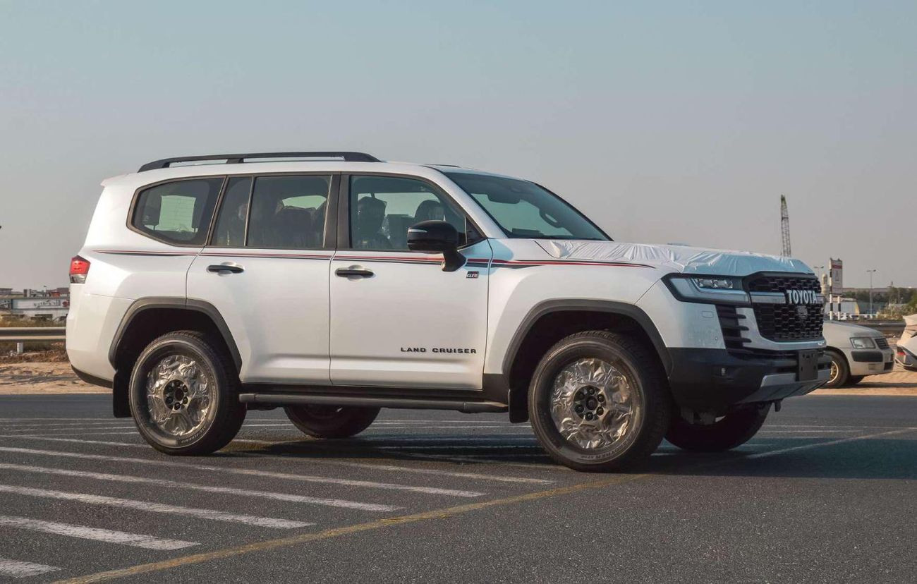 تويوتا لاند كروزر GR SPORT 3.5L 4WD PETROL SUV 2026