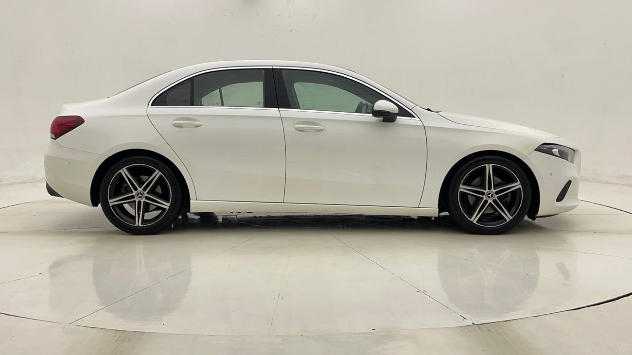 مرسيدس بنز A 200 PREMIUM + 1.3 | بدون دفعة مقدمة | اختبار القيادة في المنزل