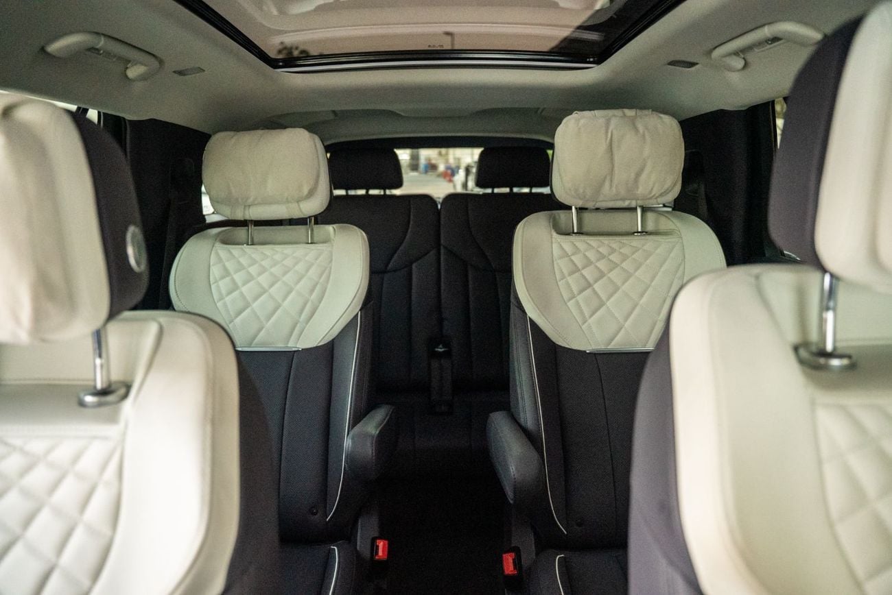 HONGQI EHS9 DELUXE 2022 Agency Warranty Full Service History GCC