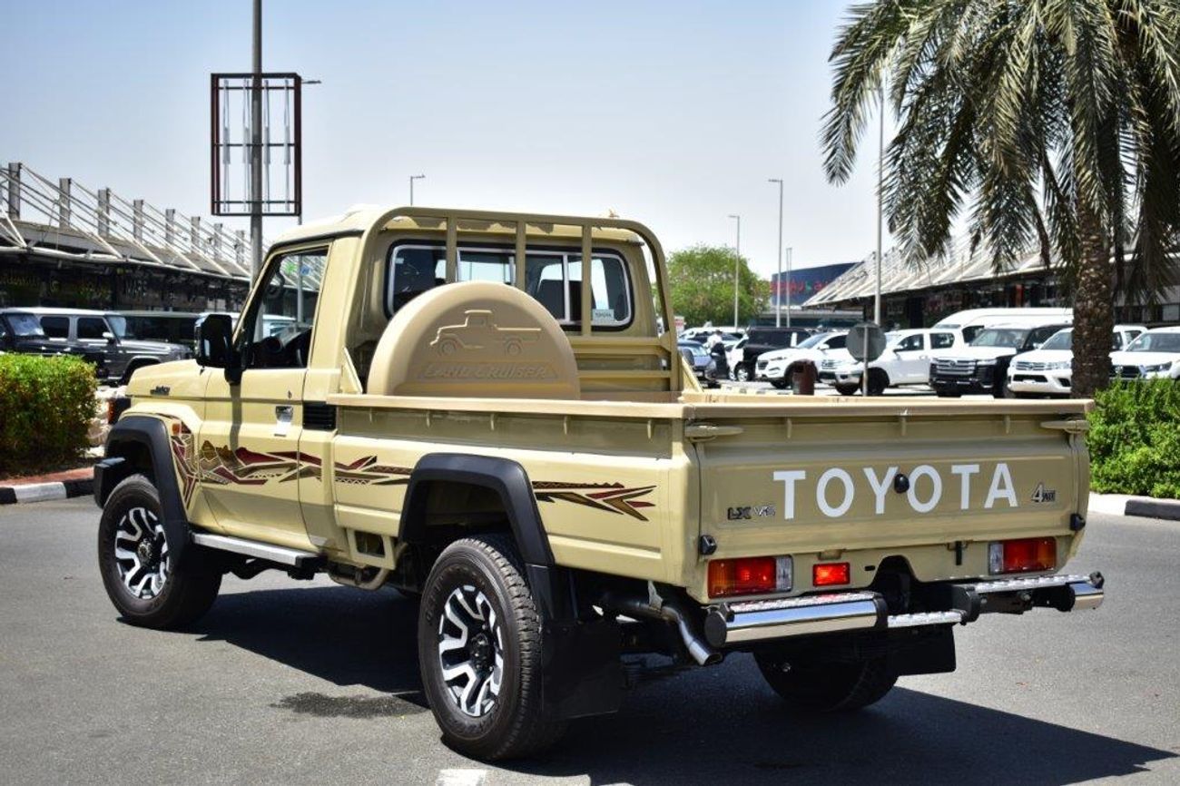 Toyota Land Cruiser Pick Up Single Cabin SDLX V6 4.0L Petrol AT