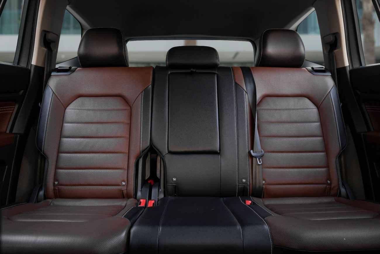 Volkswagen Teramont R-Line | 3,330 P.M | 0% Downpayment | Immaculate Condition!