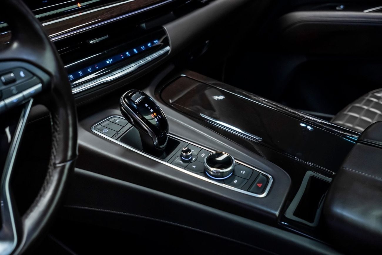 Cadillac Escalade Sport Platinum 6.2L 4WD