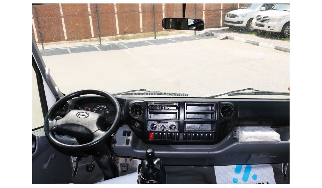 Hino 300 2016 | DOUBLE CABIN CANTER 3 TON WITH GCC SPECS AND EXCELLENT CONDITION