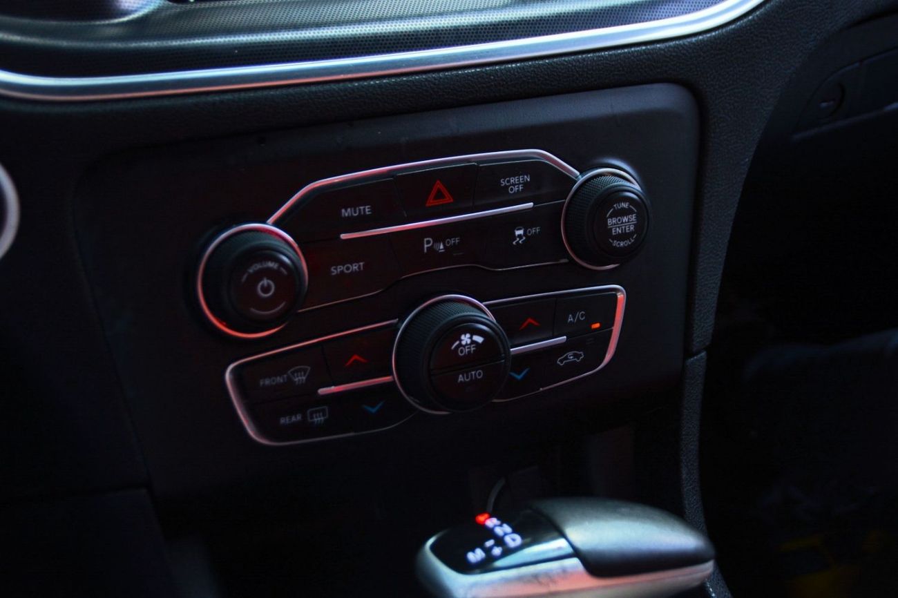 Dodge Charger R/T Highline CHARGER//RT/V8/5.7L**VERY CLEAN **ORIGINAL AIR BAGS**VERY GOOD CONDITION