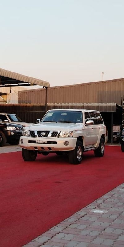 نيسان باترول سفاري Safari 4.8L M/T