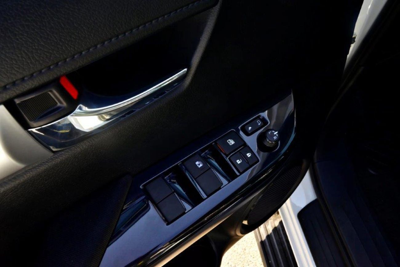 تويوتا هيلوكس DLX 2.4L