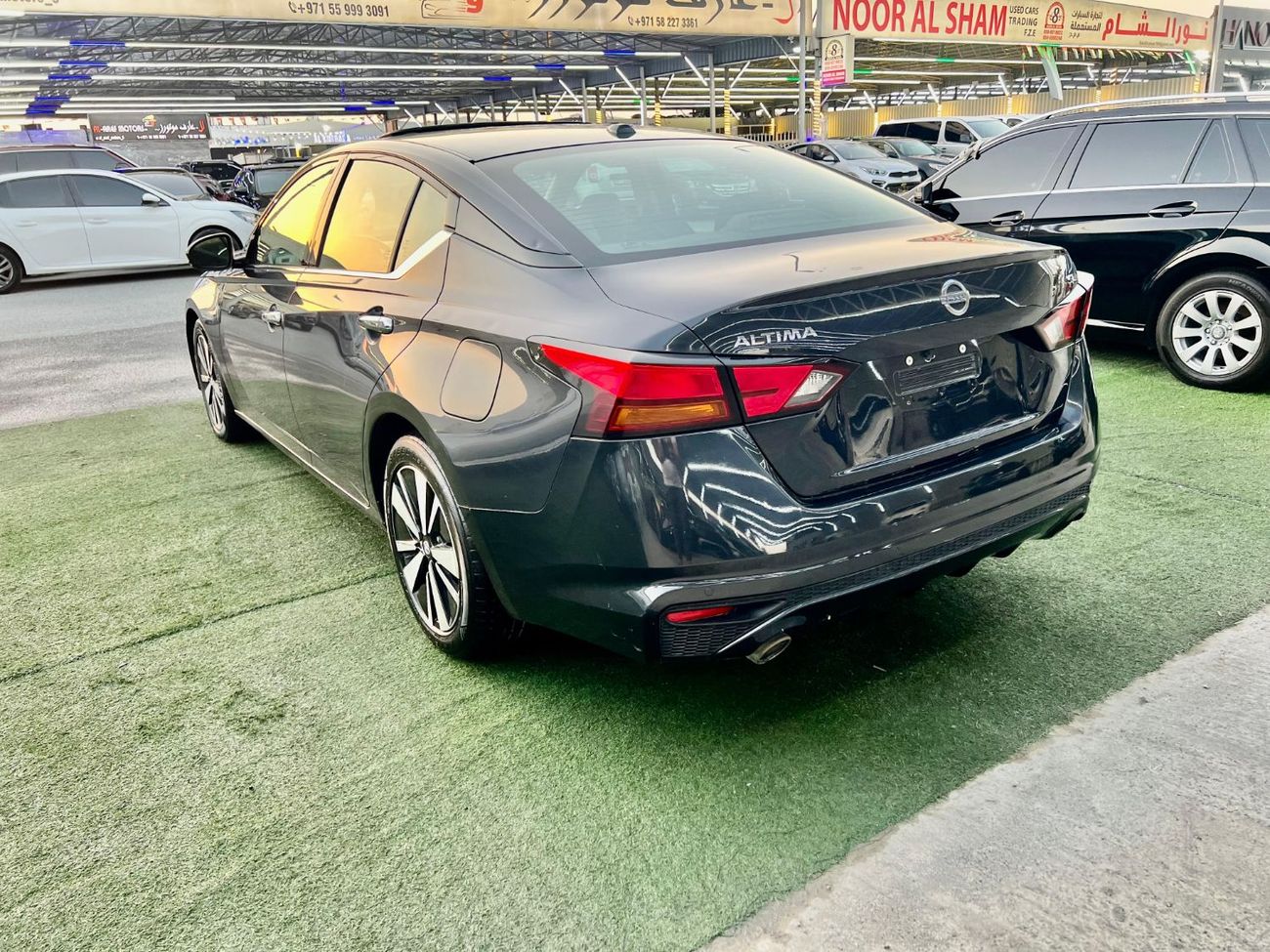 Nissan Altima SL 2.5L full option auto drive warranty one year