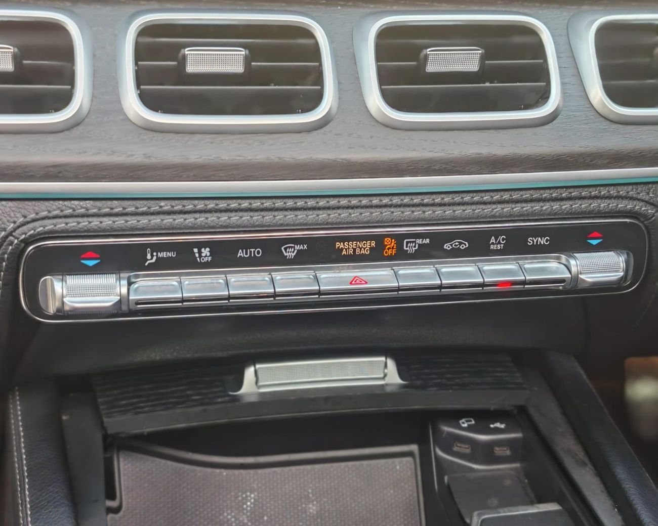 مرسيدس بنز GLE 400d MERCEDES BENZ GLE400D 2022 MODEL DIESEL