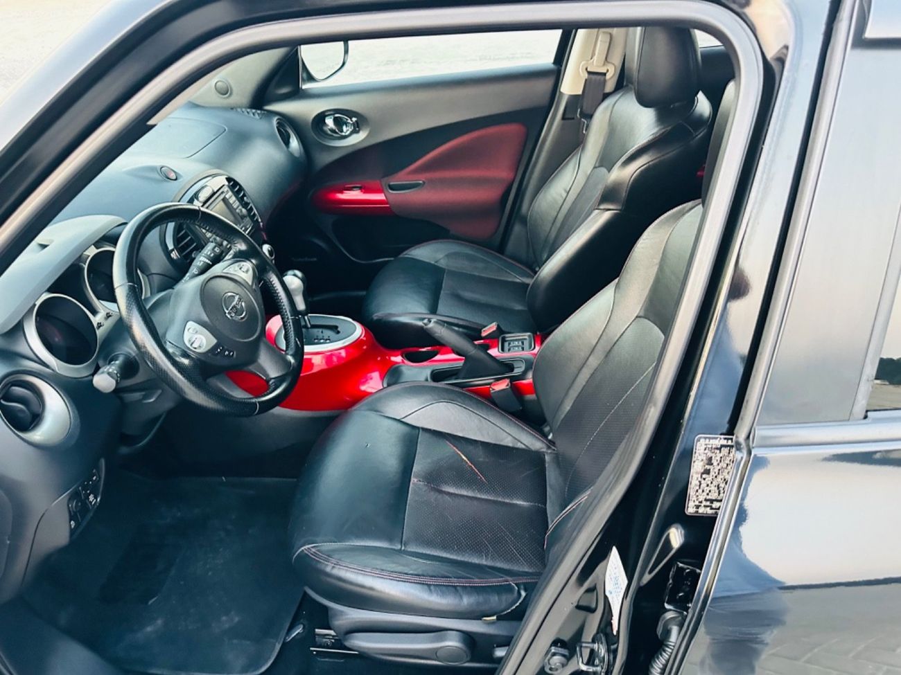 نيسان جوك موديل 2013 حاله ممتازه من الداخل و الخارج فل مواصفات فتحه وجلد ومثبت سرعه وتحكم كهربي كامل