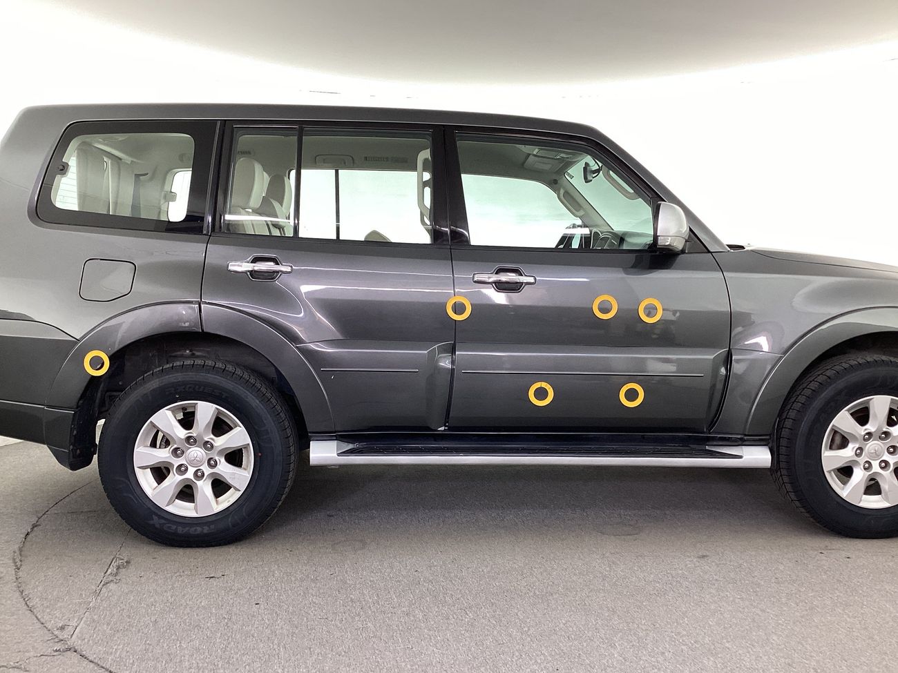 ميتسوبيشي باجيرو GLS Midline | National Day Celebration | شامل الضمان | 0 ﺪﻔﻋﺓ ﺃﻮﻟﻯ