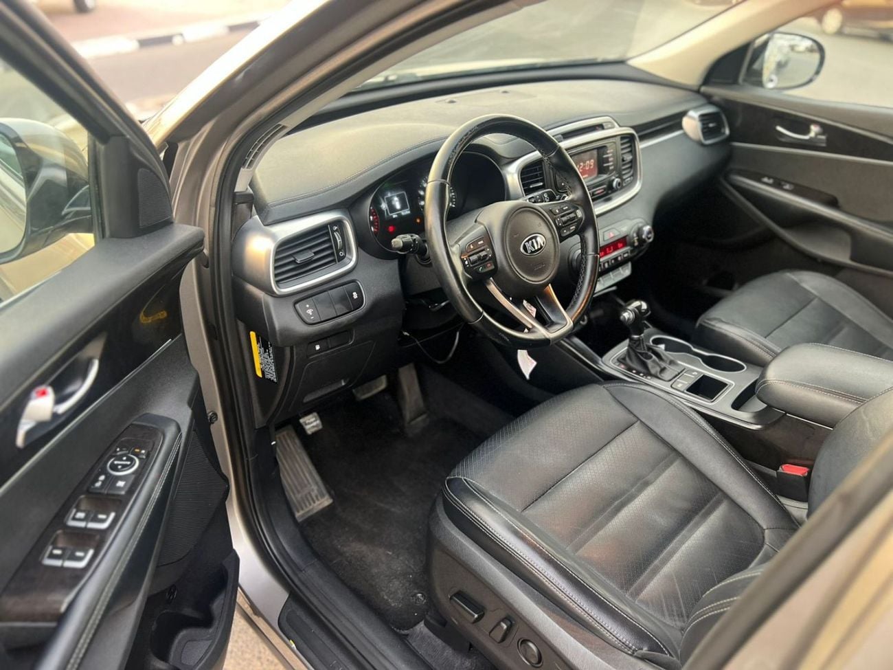 Kia Sorento EX 2016 Kia Sorento 3.3L V6 FWD-Petrol Rear Camera & Sensor - Leather Seat - 75000 mileage -31999 AE