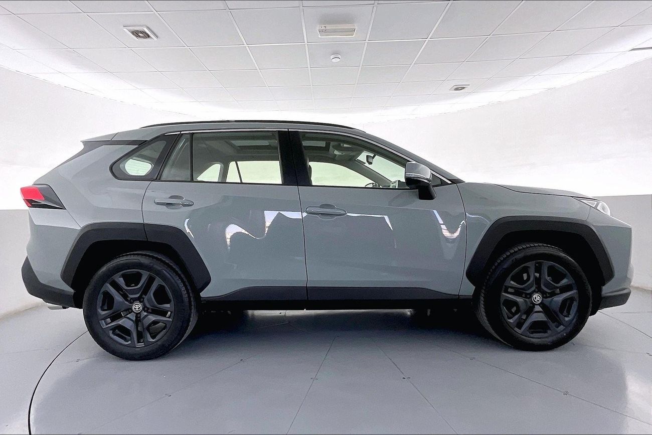 Chevrolet Captiva Premier | 1 year free warranty | 0 Down Payment