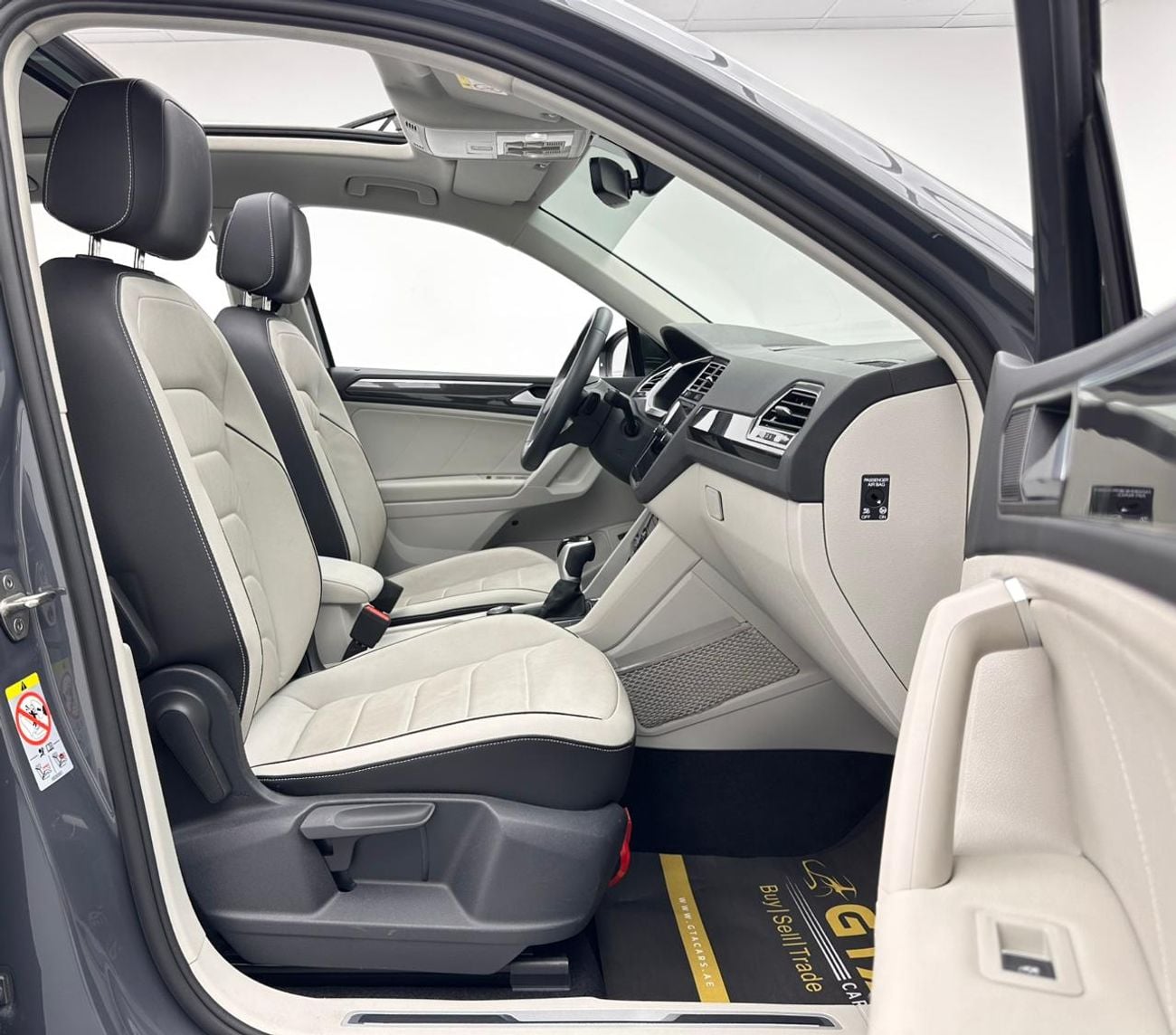 Volkswagen Tiguan 2023 Volkswagen Tiguan Elegance Premium, 07/2028 Volkswagen Warranty + Service Contract, Volkswagen