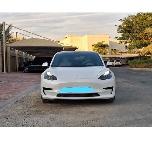 تسلا موديل 3