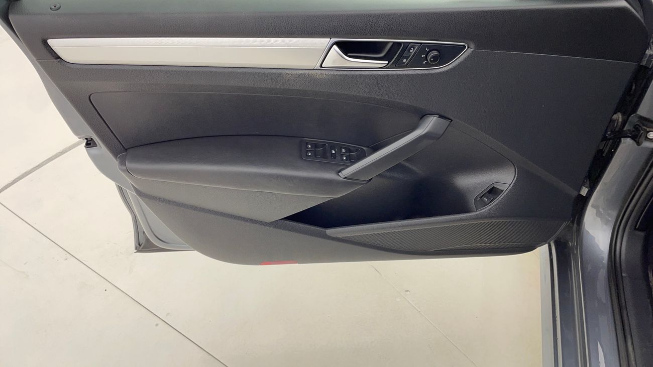 فولكس واجن باسات SE 2.5 | بدون دفعة مقدمة | اختبار قيادة مجاني للمنزل