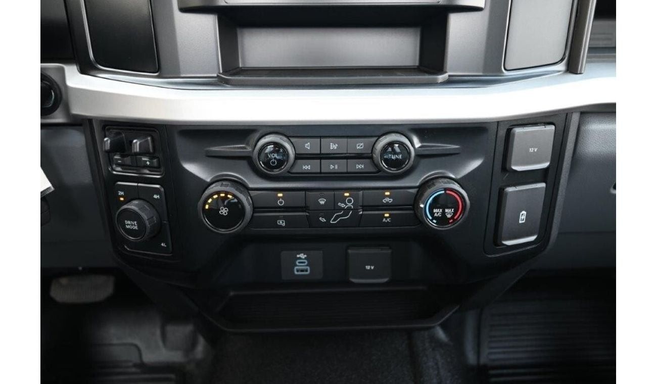 فورد F 550 REGULAR CHASSIS CAB XL 145" WB V8 6.7L DIESEL 4X4 10 SPEED AUTOMATIC