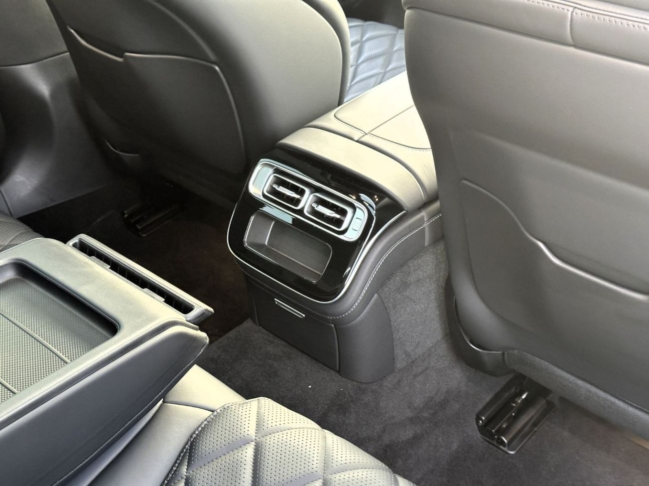 مرسيدس بنز S 500 4MATIC 3.0L