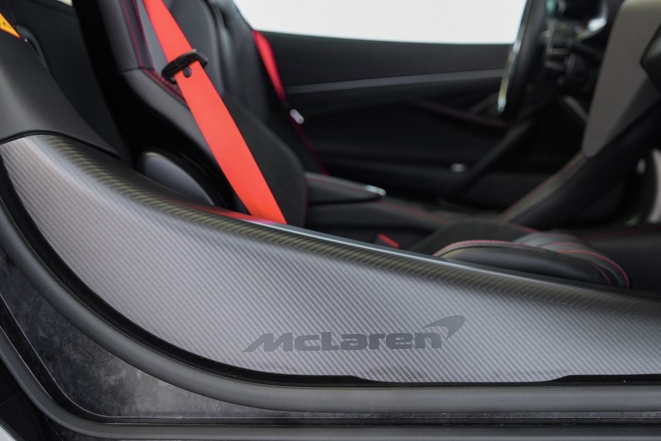 مكلارين 750S McLaren 750 S