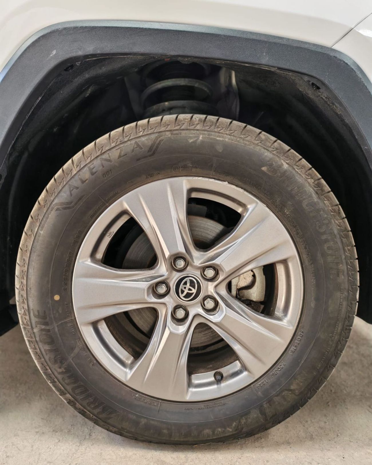 تويوتا راف ٤ 2WD HYBRID 2.5L