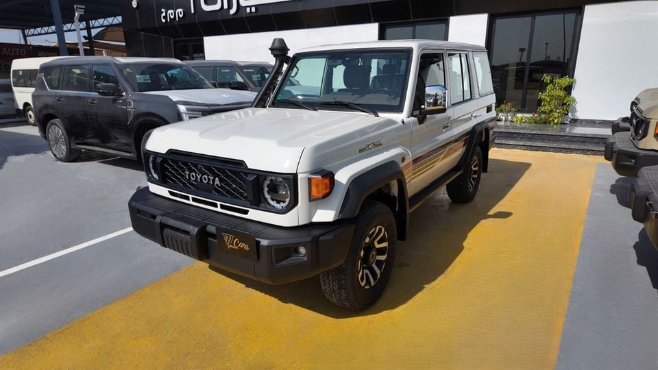 TOYOTA LAND CRUISER HARD-TOP (70 SERIES) A/T 4.0L - 2025 2025