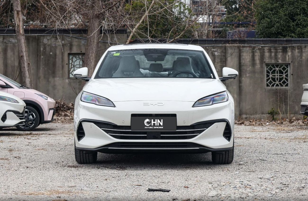 BYD Seal The 2025 BYD Seal 06 DM Intelligent Driving Edition – DM-i 120KM Premium